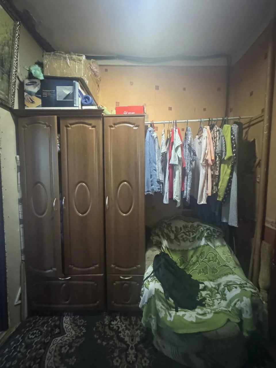 Продам 2-кімн. на вул. Середня/М'ясоїдівська (3-327-723)