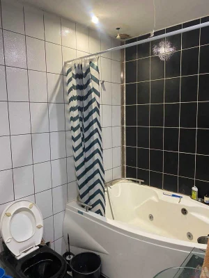 Продам 3-х кімнатну сталінку в центрі