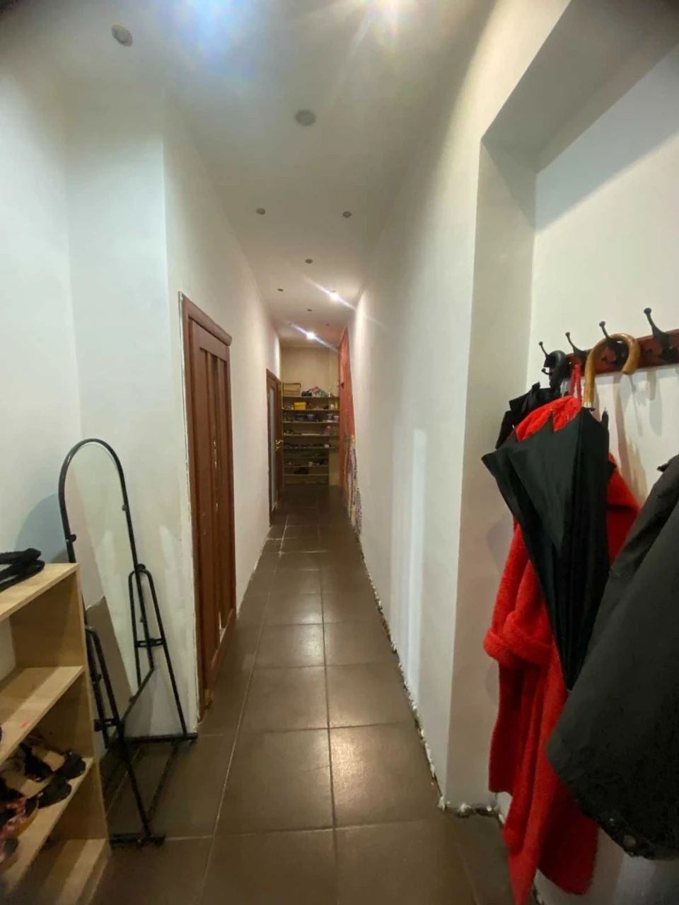 Продам 3-х кімнатну сталінку в центрі