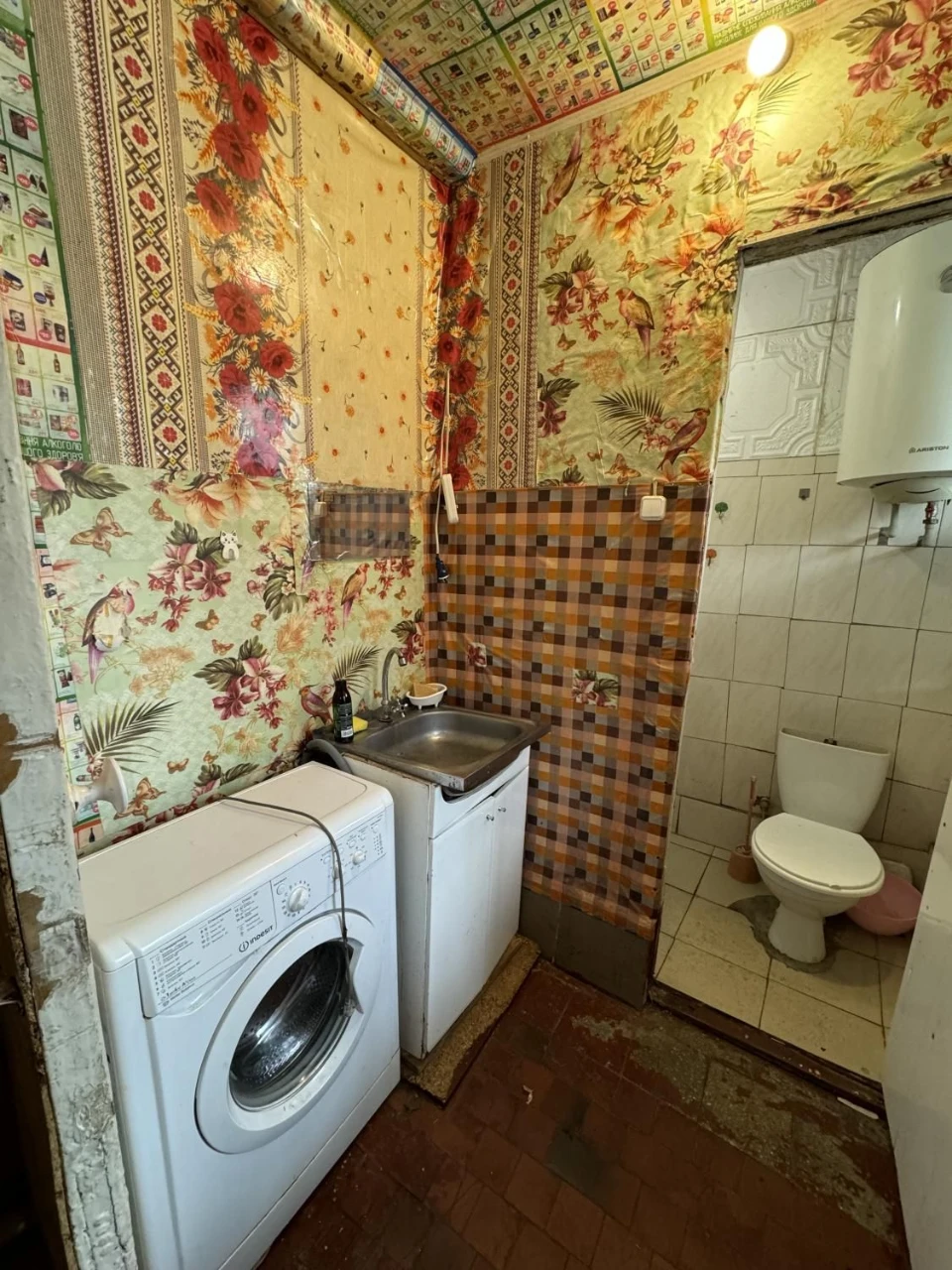 Продам 2-кім квартиру на землі вул. Адмірала Лазарєва (3-109