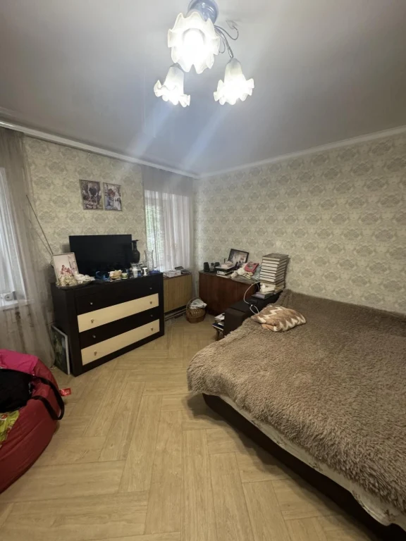 Продам 2-кімнатну квартиру на вул. Розкидайлівській (3-380-3