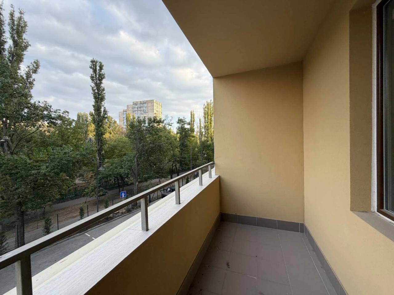 Продам 1-к 40 м² с ремонтом на Глушко. Без комиссии. Рассроч