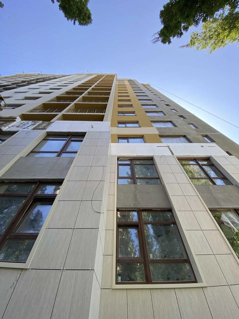 Продам 1-к 40 м² с ремонтом на Глушко. Без комиссии. Рассроч