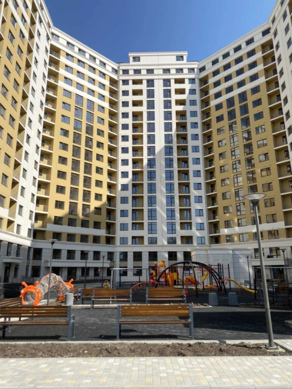Продам 1-к 40 м² с ремонтом на Глушко. Без комиссии. Рассроч