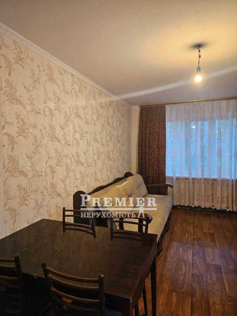 3-кімнатна квартира на Таїрова, ремонт, зручний поверх