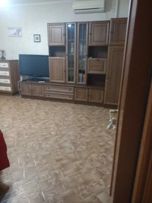 (3-50) Двухкомнатная на Добровольского СВЕТ НЕ ОТКЛЮЧАЮТ!!