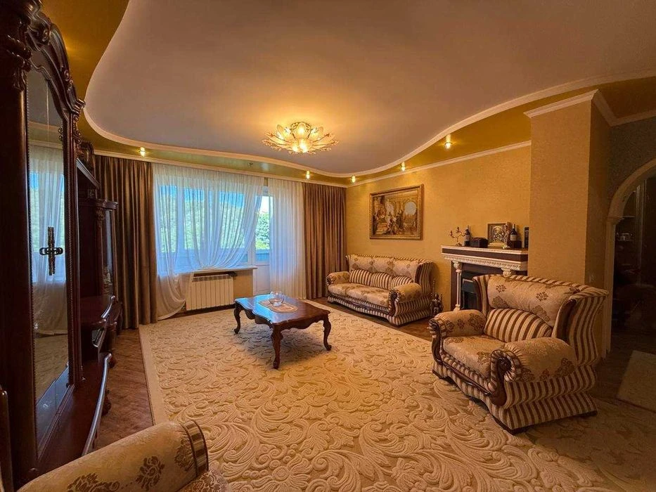 Продаж шикарної 3к квартири! Виставка