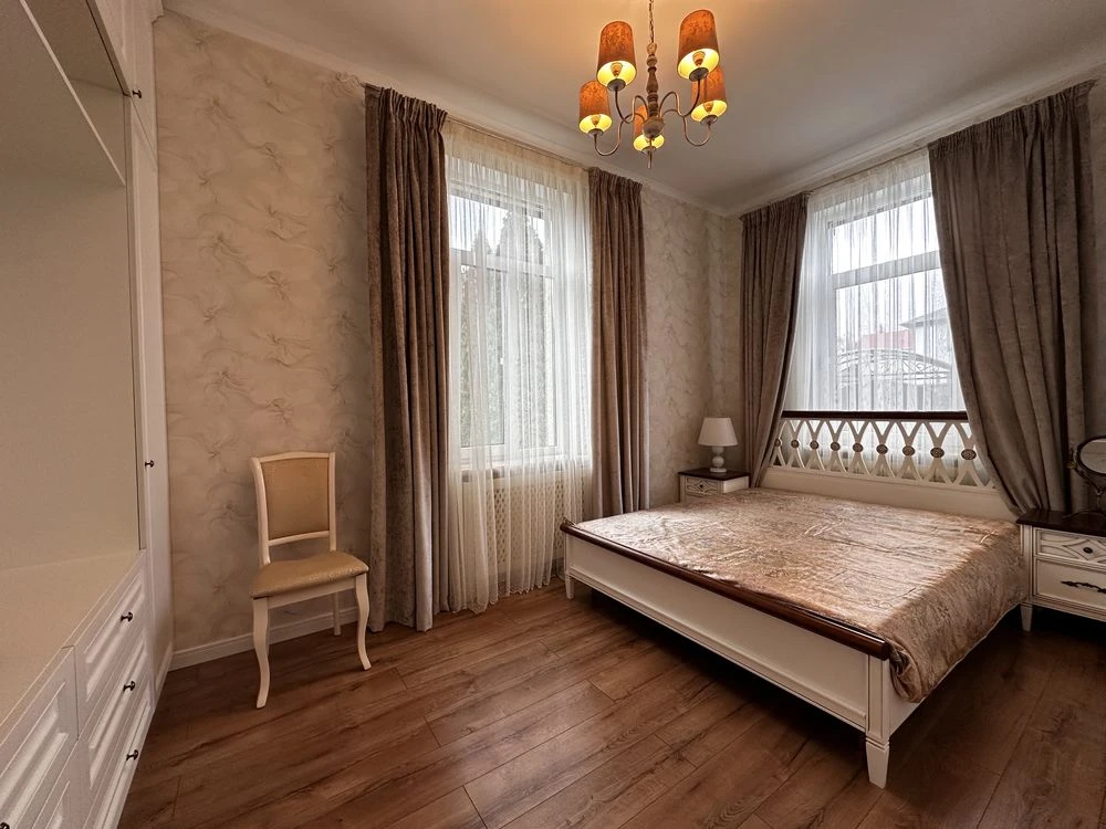 Продается просторный дом общей площадью 137 м² на участке 2,