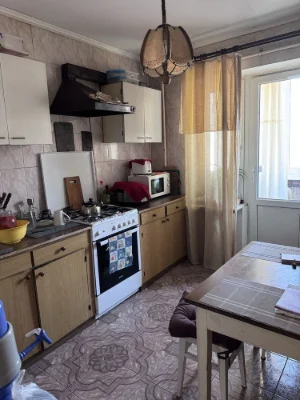 Продаж 3 кімн. квартири на Бородинському вул.Товариська