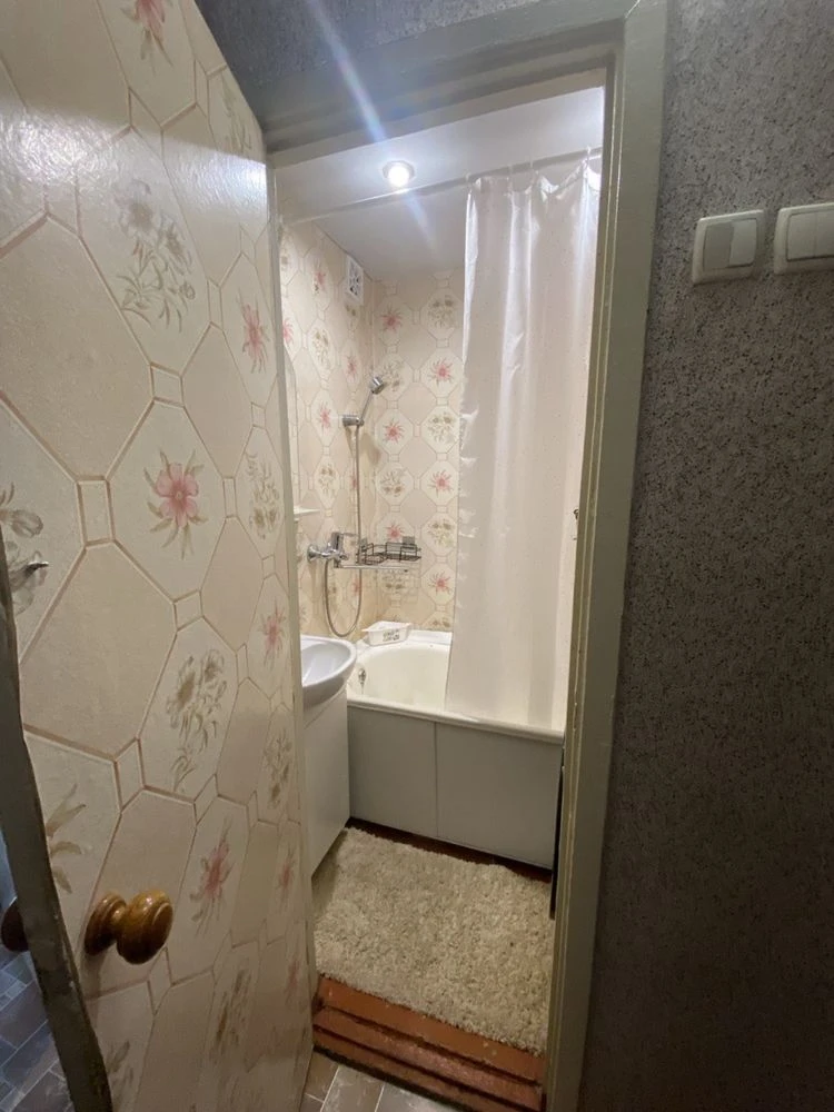 Продам 1 кімнатну квартиру Чарівна 127