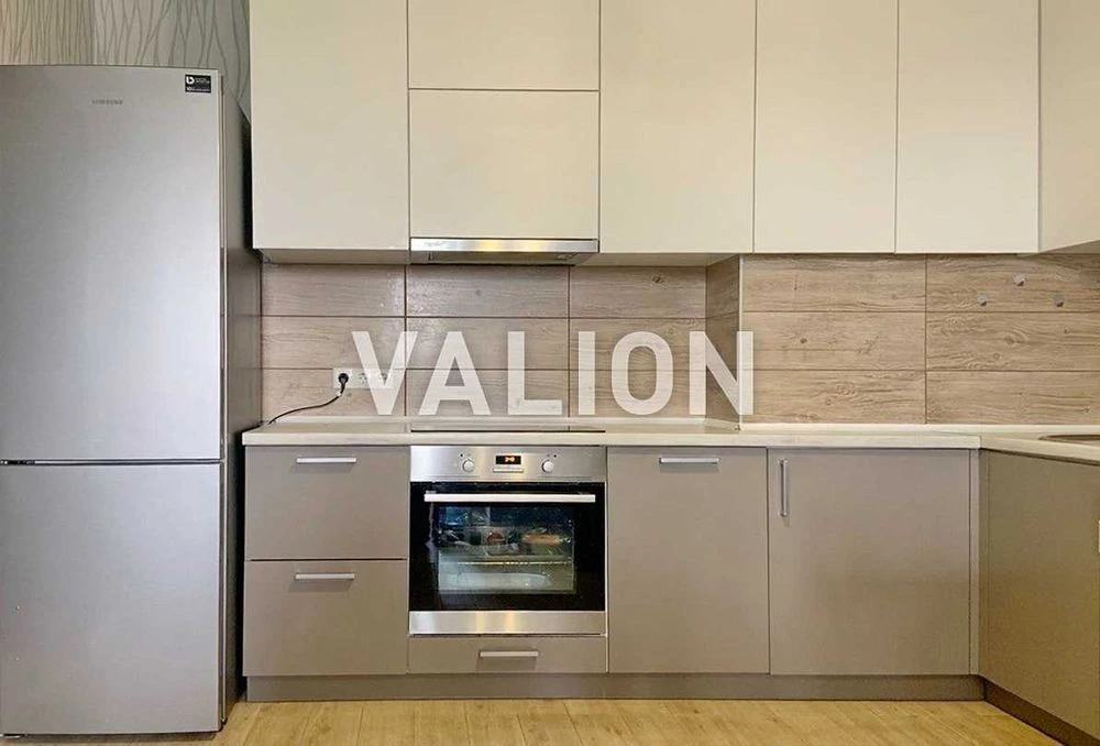 Two-room apartment for sale in Lakes residential complex, Yasynuvatskyi lane,