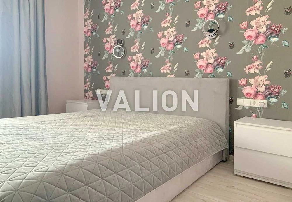 Two-room apartment for sale in Lakes residential complex, Yasynuvatskyi lane,
