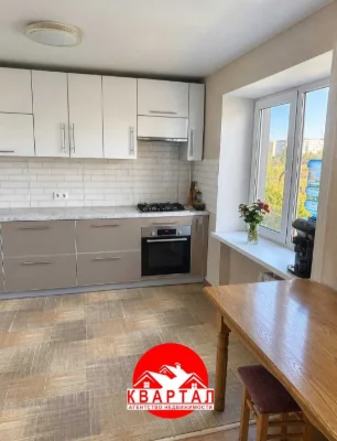 Продажа 4-х к. квартиры 80кв.м. с ремонтом р-н ЗНУ,  мебель