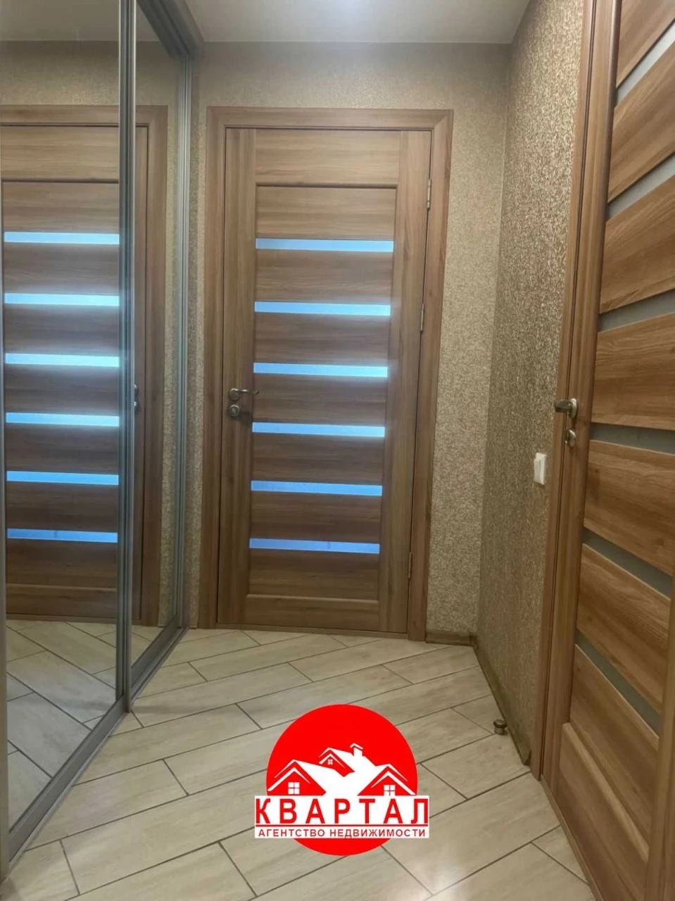 Продажа 4-х к. квартиры 80кв.м. с ремонтом р-н ЗНУ,  мебель