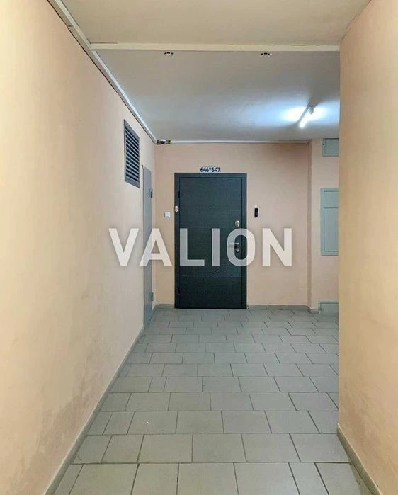 Two-room apartment for sale in Lakes residential complex, Yasynuvatskyi lane,