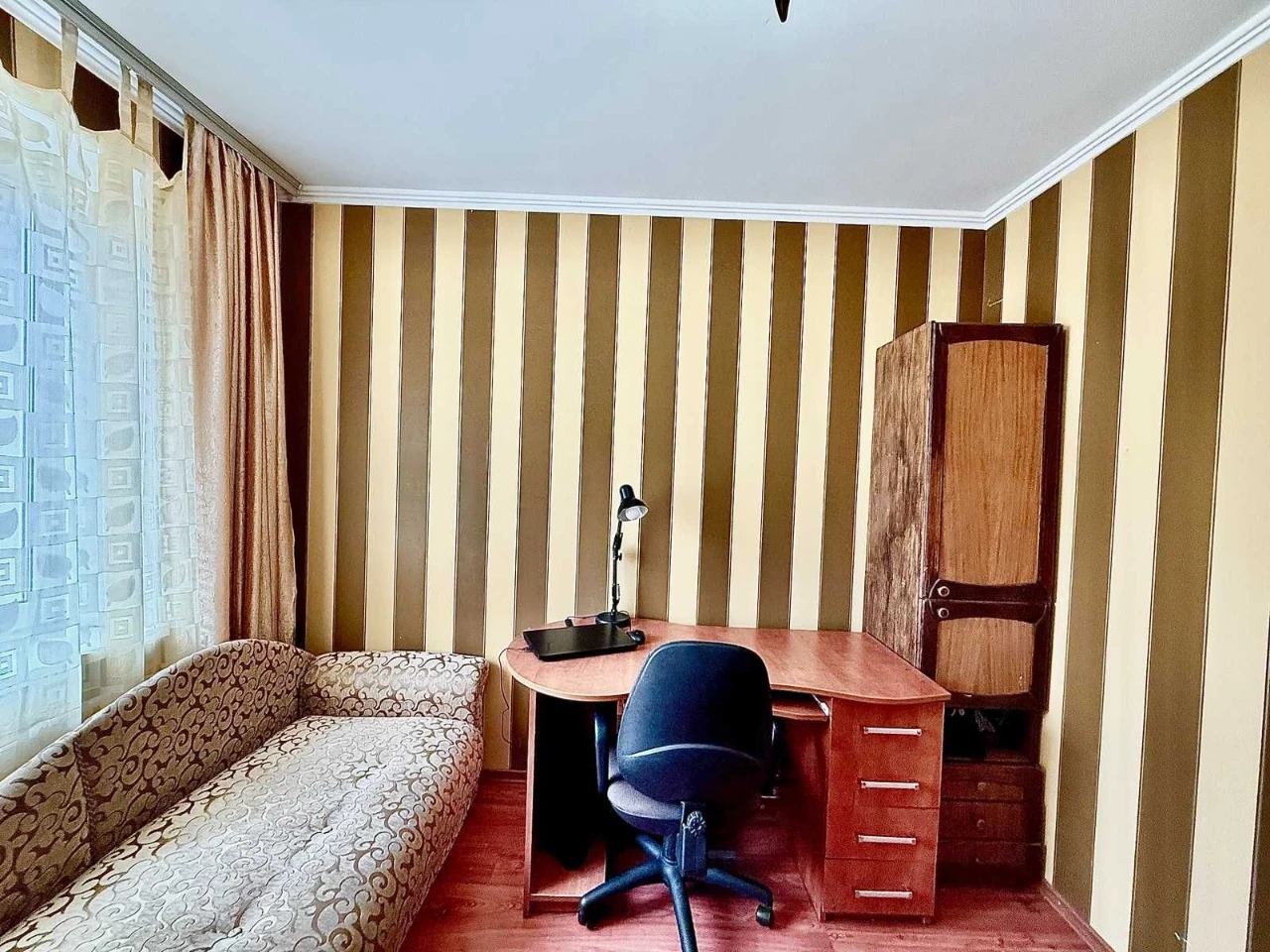 Продається 4к квартира на Вишеньці