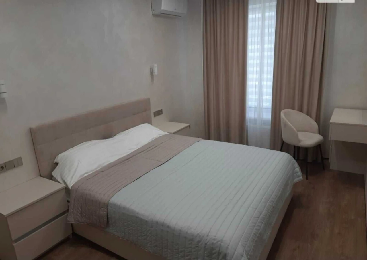 (5) Продам 2к квартири на вул. Академіка Заболотного 9337