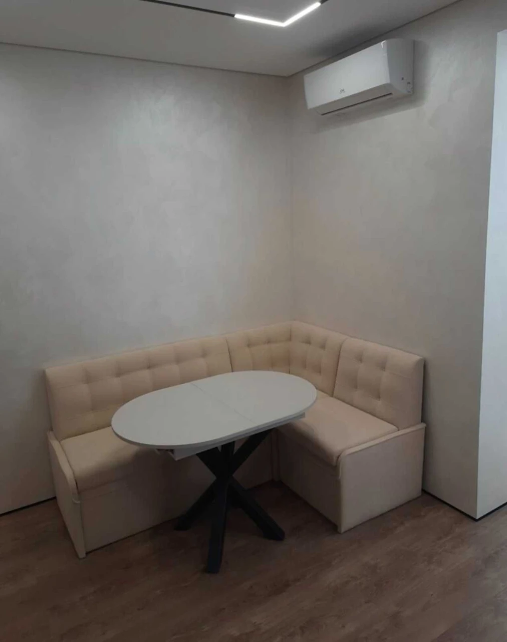 (5) Продам 2к квартири на вул. Академіка Заболотного 9337