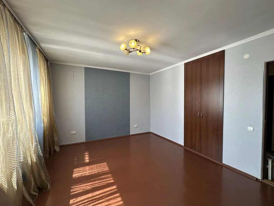 Продаж 2 кімнатної квартири  на Київській