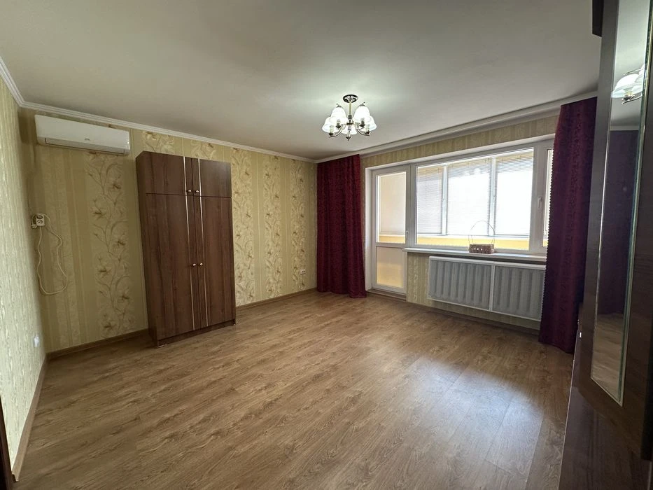 Продаж 2 кімнатної квартири  на Київській