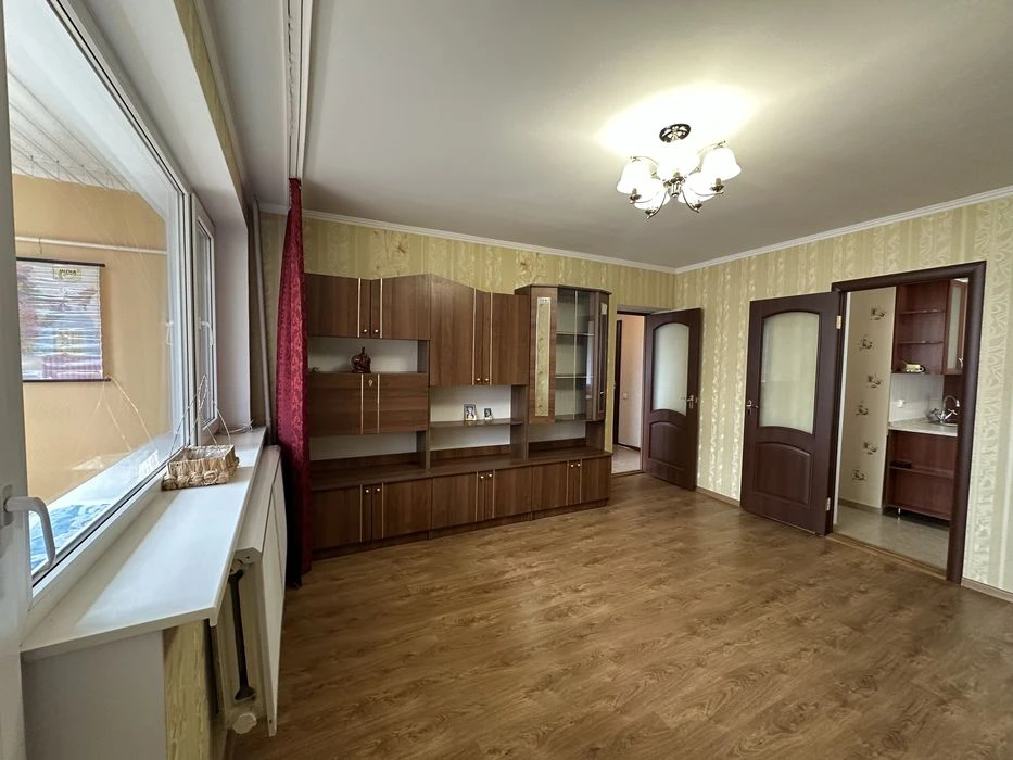 Продаж 2 кімнатної квартири  на Київській