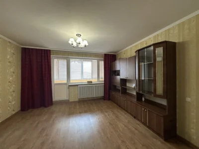 Продаж 2 кімнатної квартири  на Київській