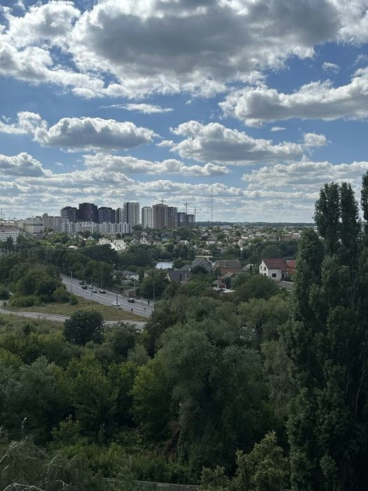 Продаж 2 кімнатної квартири  на Київській