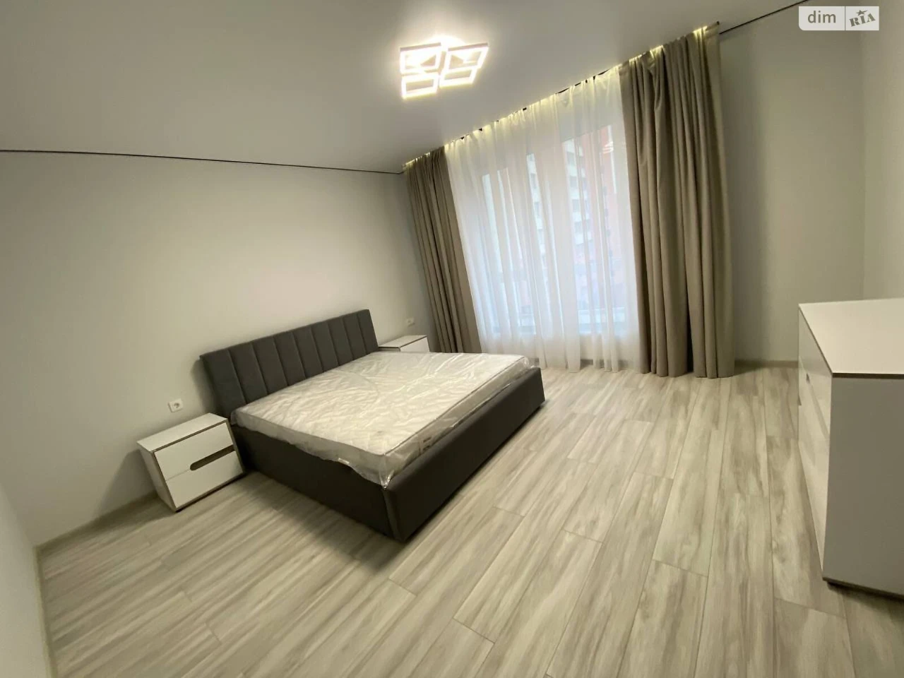 Продаж Квартира Пасічна