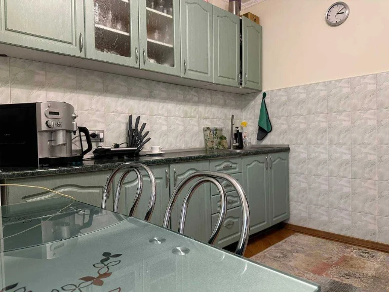 Продаж 3 -кімнатної квартири по вул.Мазепи