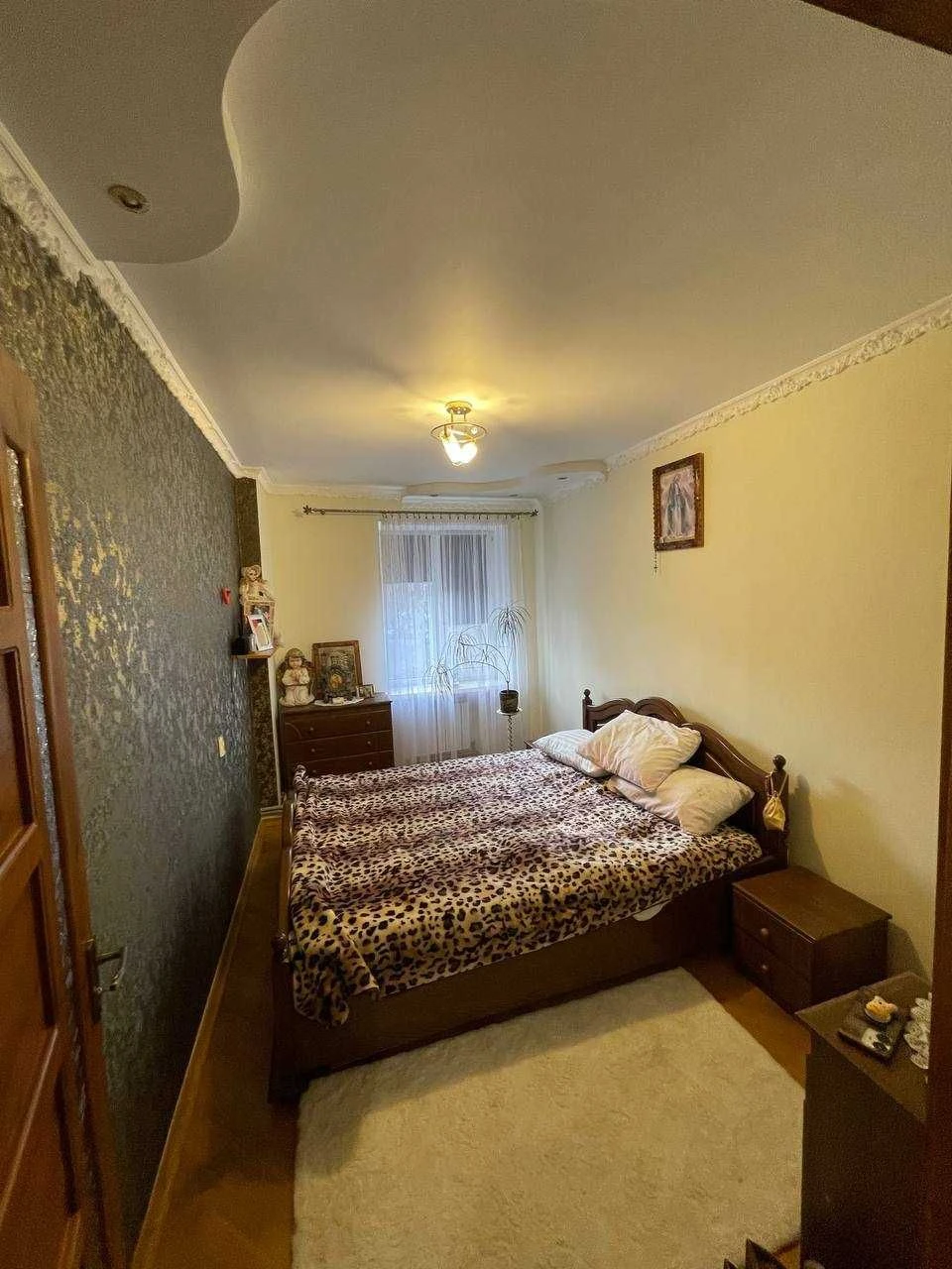 Продаж 3 -кімнатної квартири по вул.Мазепи