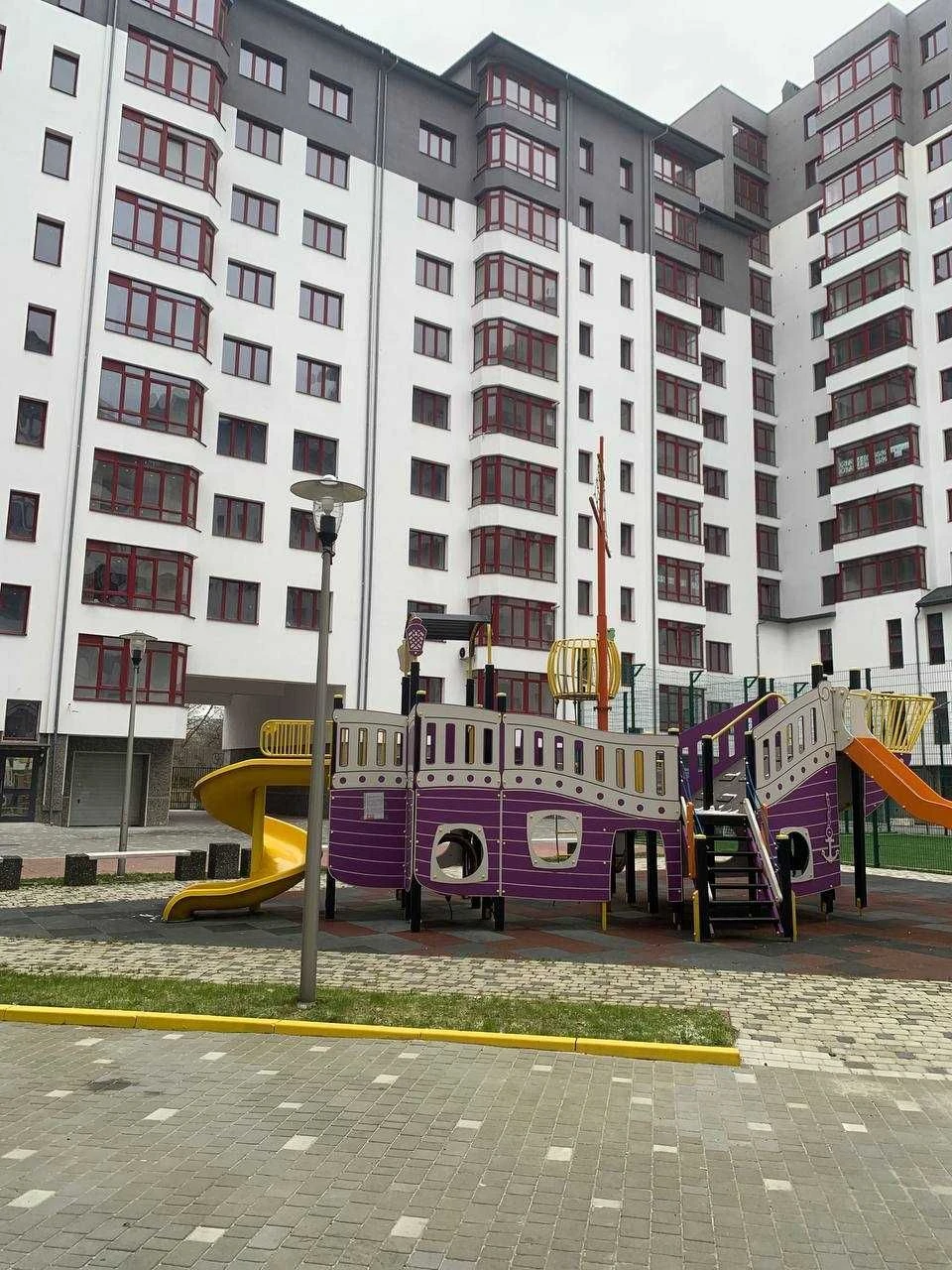 Продаю 3-х Кімнатну квартиру з ВИДОМ НА ГОРИ