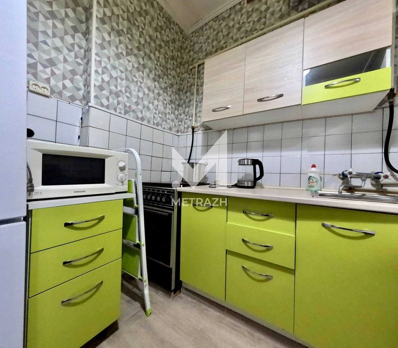89787 2-room apartment for sale in the circus area!