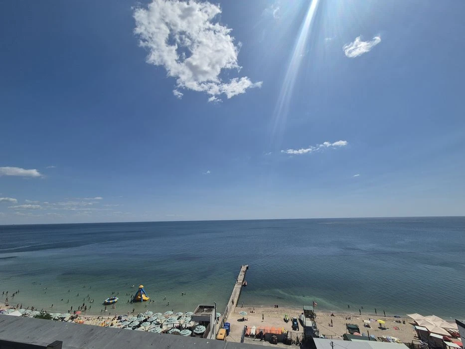 Apartment for sale on the first line of the sea