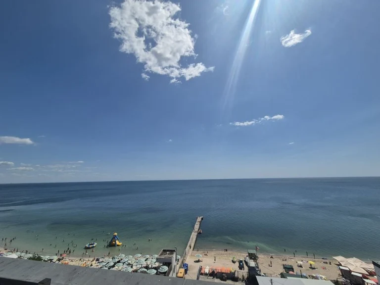 Apartment for sale on the first line of the sea