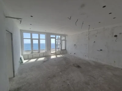 Apartment for sale on the first line of the sea