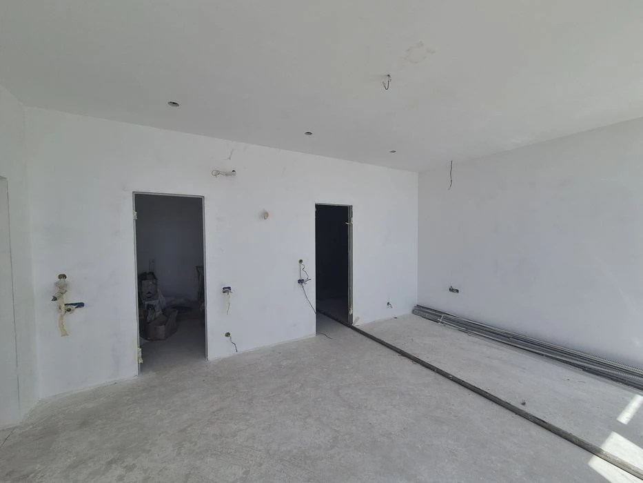 Apartment for sale on the first line of the sea