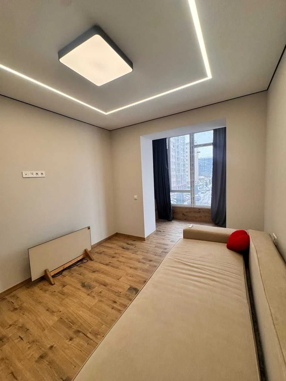 Продається 1 кім.квартира в ЖК Світанок 50 м2