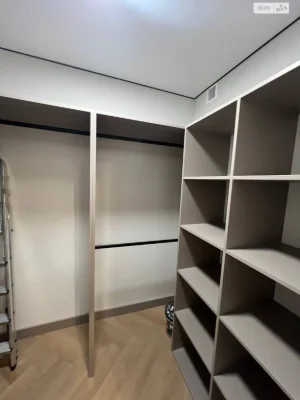 Продаж Квартира Набережна