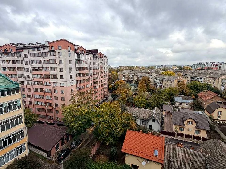 Квартира. Івано-Франківськ, Берегова вул.