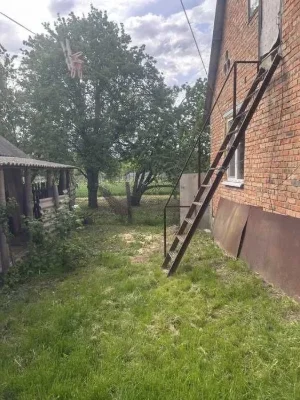 Добротний, цегляний будинок під Полтавою!