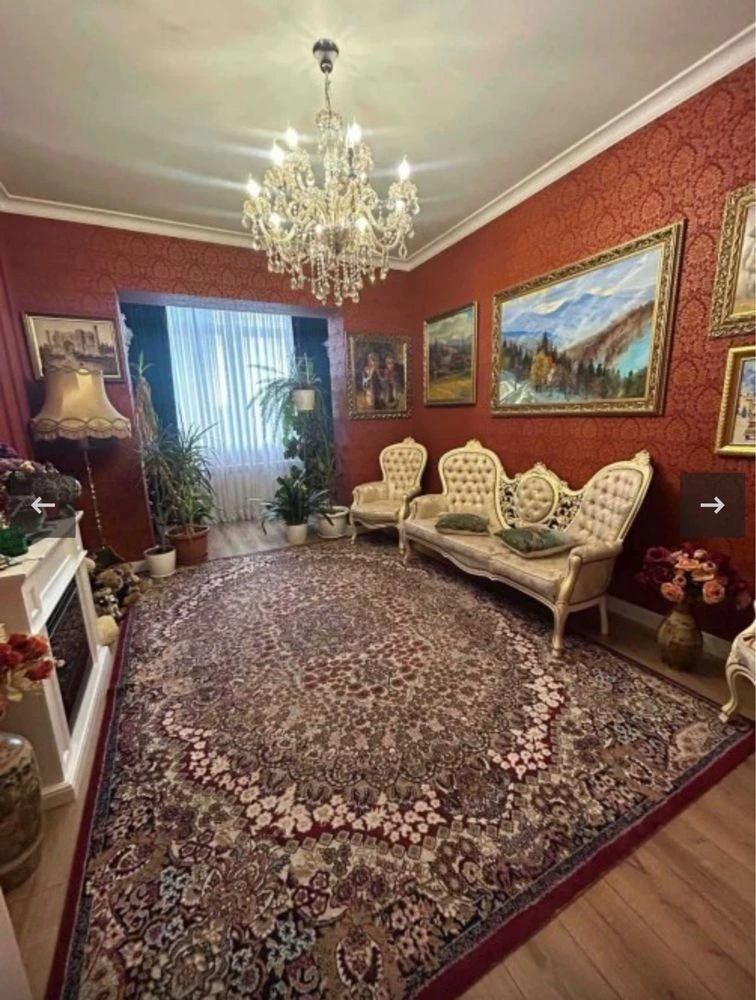 Продаж просторої 2к квартири з ремонтом , 78 кв.м.