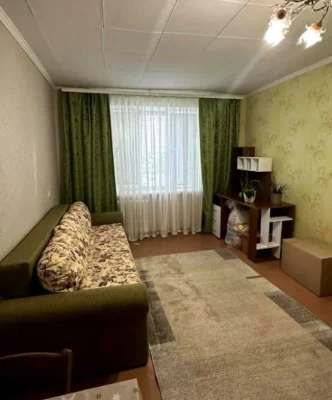 Простора та світла кімнача в чудовому стані. Мінімальне офор