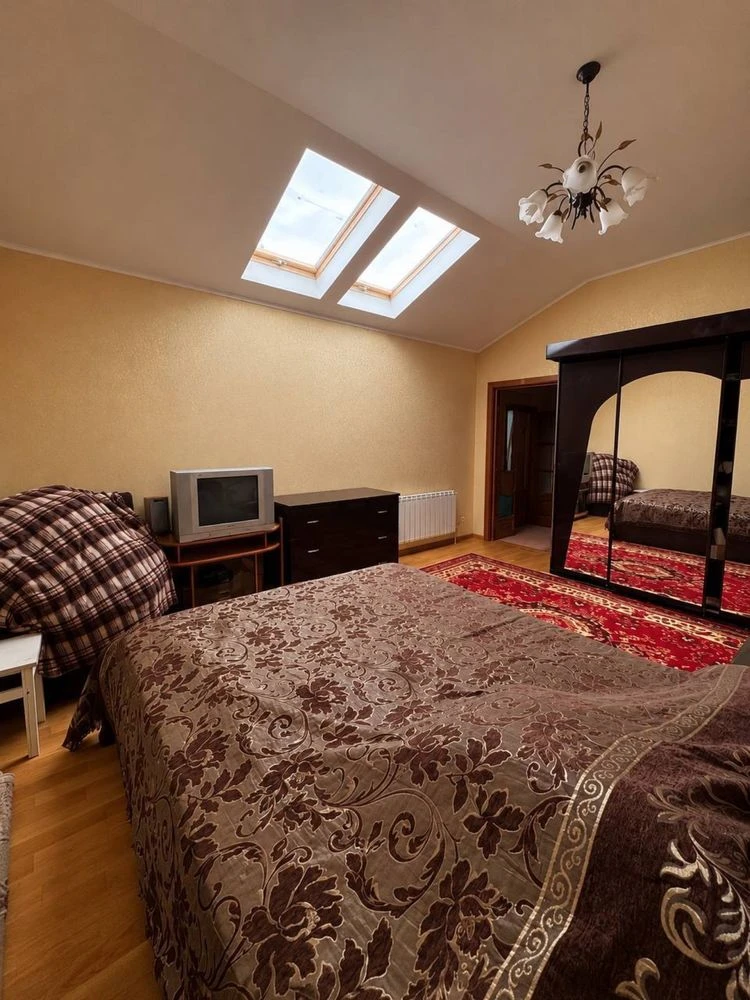 Продаж квартири,Ракове