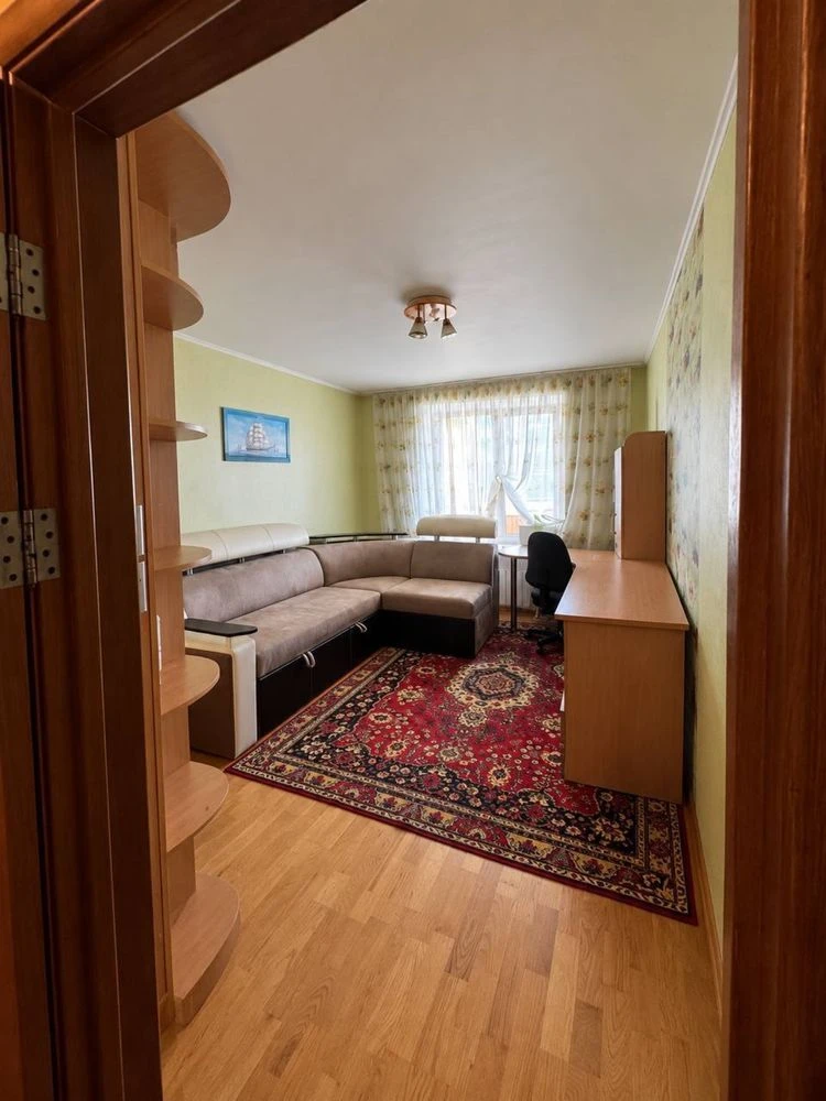 Продаж квартири,Ракове