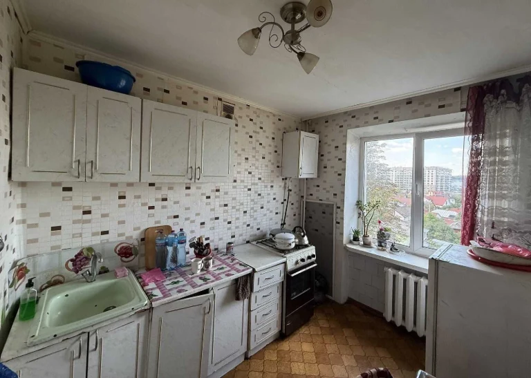 47489 Продаж 2к квартири в центрі , цегла , Камянецька
