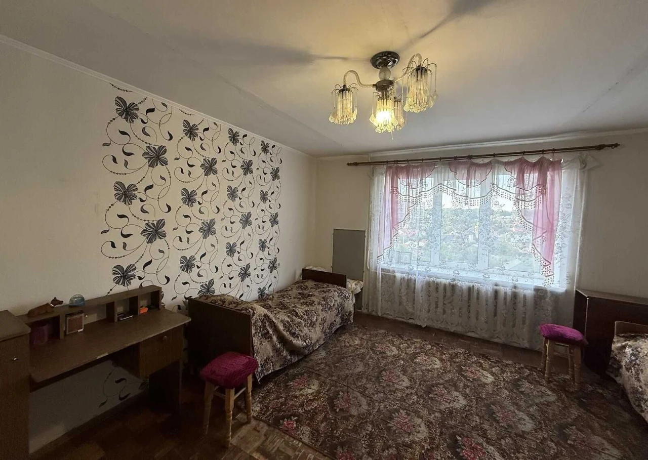 47489 Продаж 2к квартири в центрі , цегла , Камянецька
