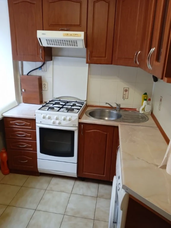Продаж 1к квартири, ЦЕНТР, біля Плази, 2/5, цегла, внутрішня
