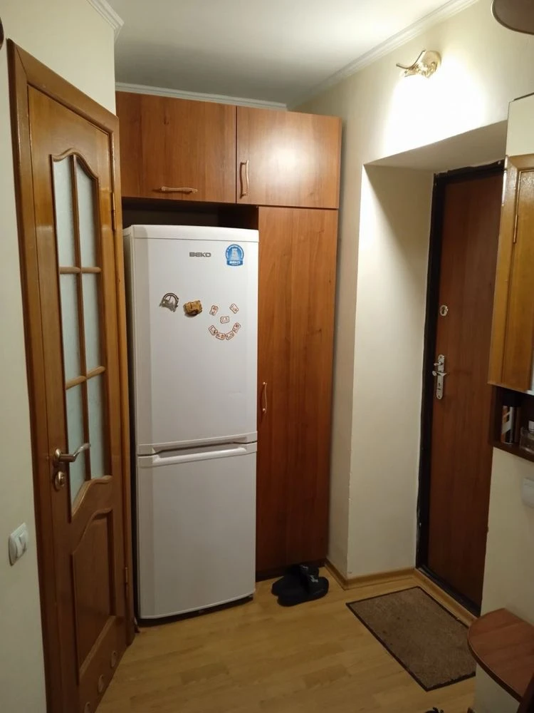Продаж 1к квартири, ЦЕНТР, біля Плази, 2/5, цегла, внутрішня