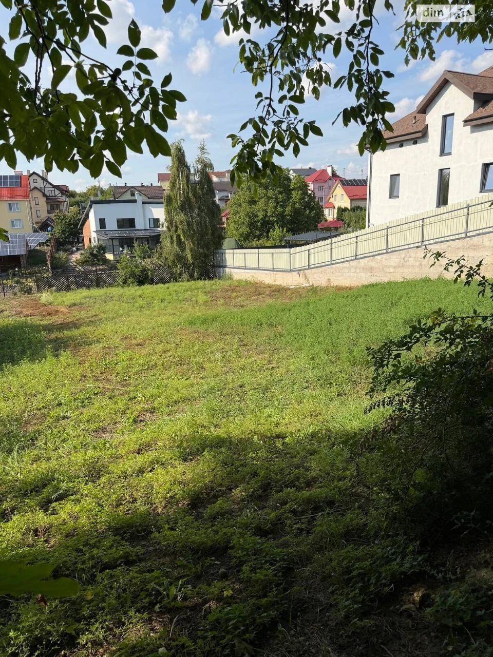 Продаж Ділянка під житлову забудову Виставка