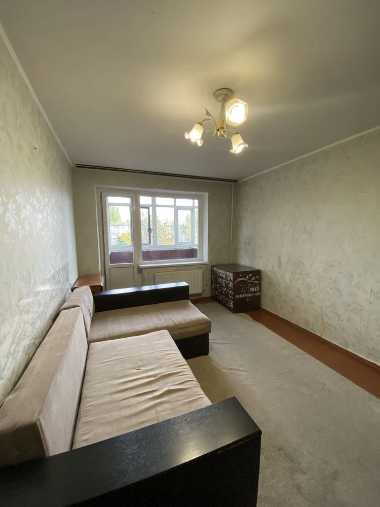 продається 2 кімнатна квартира з АО  Житомир р-н Польова